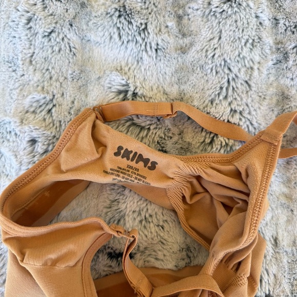 Skims Seamless Sculpt Bralette - Picture 4 of 4